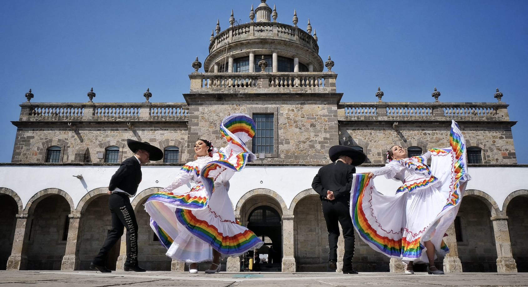 En la Vitrina Turística ANATOBusca Jalisco alianzas estratégicas en Colombia